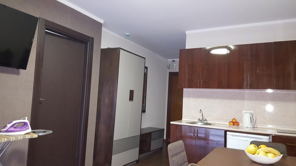 Mimino Apartment Deluxe First Line Batoemi Buitenkant foto
